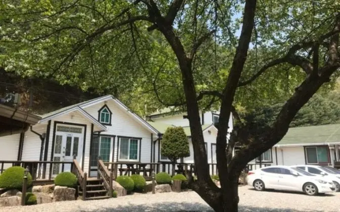 Geumdanggyegok Blue Mountain Pension