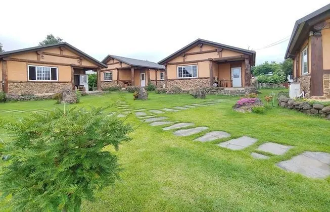 Geumok Log Pension