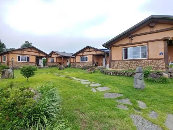 Geumok Log Pension - Dış Mekan
