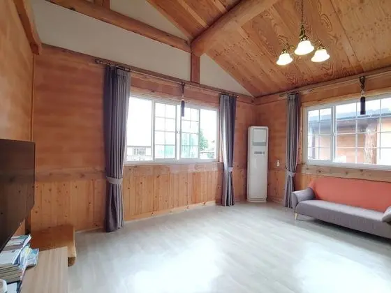 Geumok Log Pension - Oda