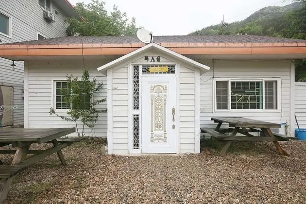 Geumsan Wolyeongsan Motel