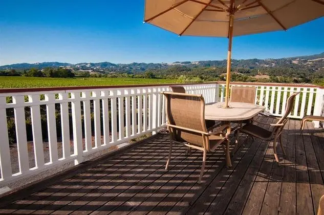 Geyserville Inn