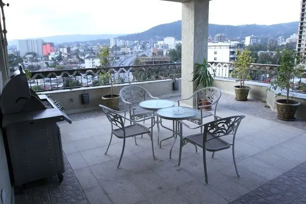 Geza Apartment Hotel