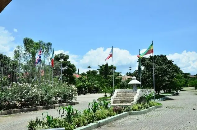 Gezahegn and Elfenesh Hotel and Resort - Dış Mekan