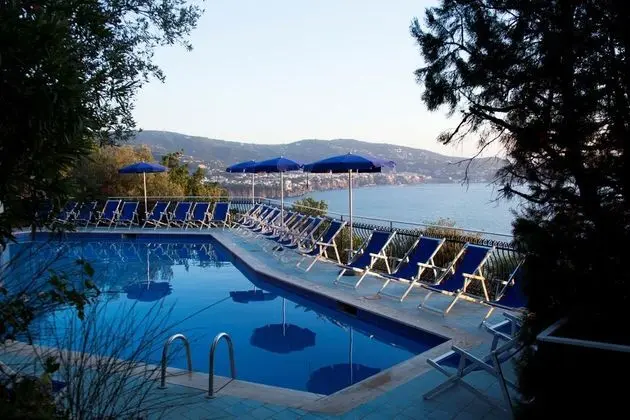 Villaggio Baia Serena - Havuz