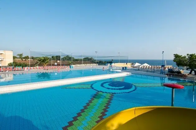 Hotel Villaggio Cala Corvino