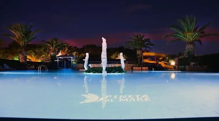Villaggio Pineta al Mare - Campground - Havuz