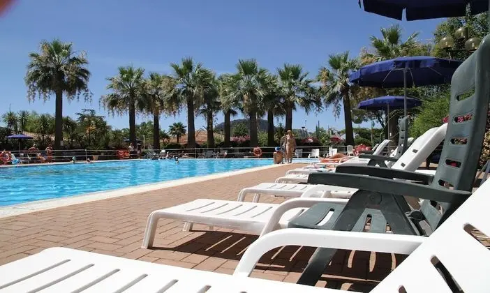 Villaggio Turistico La Mantinera Hotel