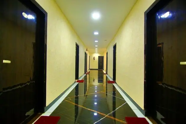 Hotel Gharonda - Lobi