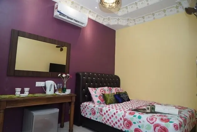 GHAZRIN S CLASSIC HOTEL