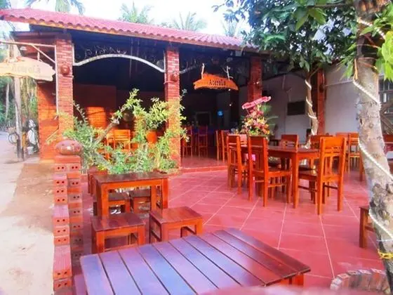 Gia Thanh Guest House - Yerinde Yemek