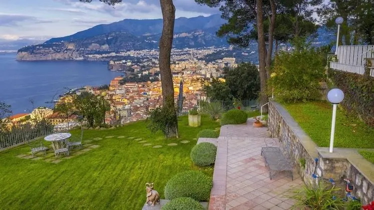 Villa Giada With Swimming Pool Garden Sea View and Parking