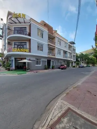 Gianni Hotel
