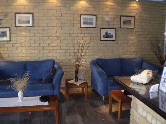 Giannis Hotel Apartments - Lobi