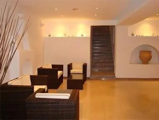 Giannoulaki Hotel - Lobi