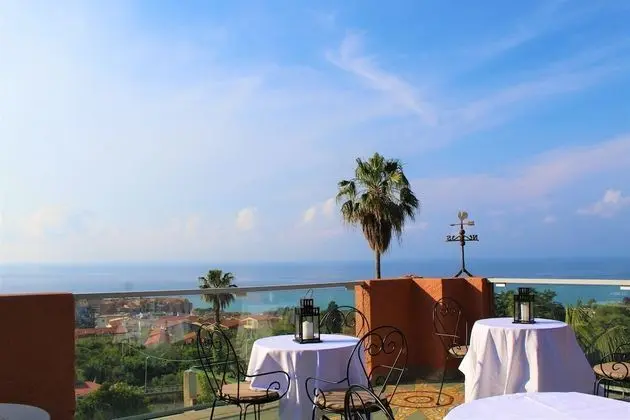 Hotel - Giardino Marchese d'Altavilla - Yerinde Yemek