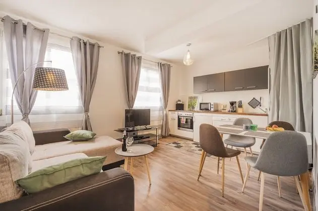 Gierstergasse Apartment Near Downtown