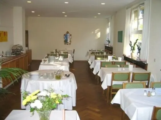 Hotel Gildenhof - An den Westfalenhallen Dortmund - Yerinde Yemek