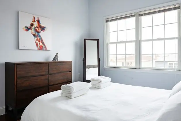 Giles Ave 6 Bedroom Gem - İç Mekan