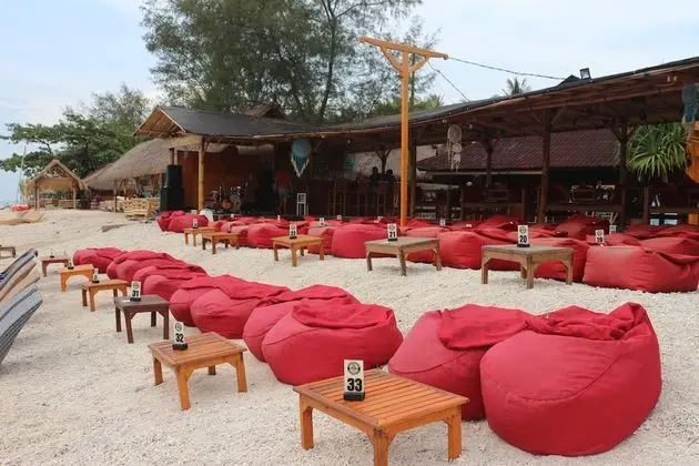 Gili Lumbung Bungalow - Plaj