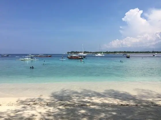 Gili Turtle Beach Resort - Plaj