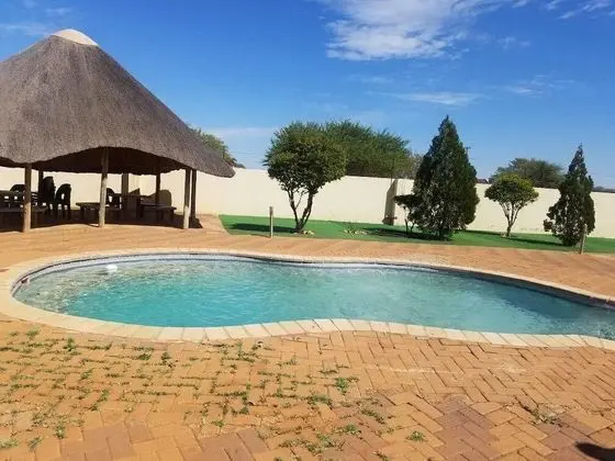 Gill Sleepover Guesthouse - Havuz