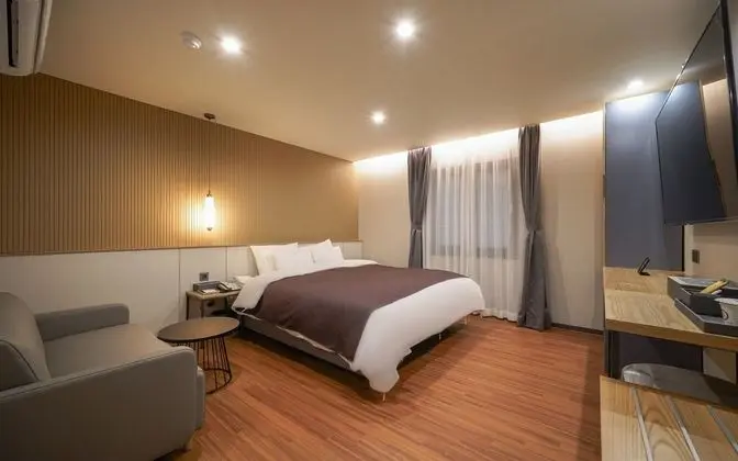 Gimhae Jangyu Hotel 101