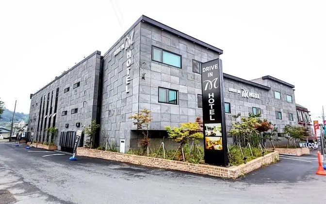 Gimje M Hotel Drive-in