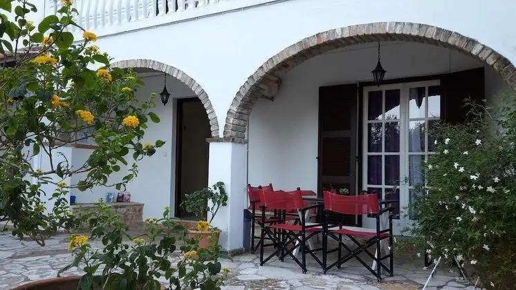 Gina Studios - Dış Mekan