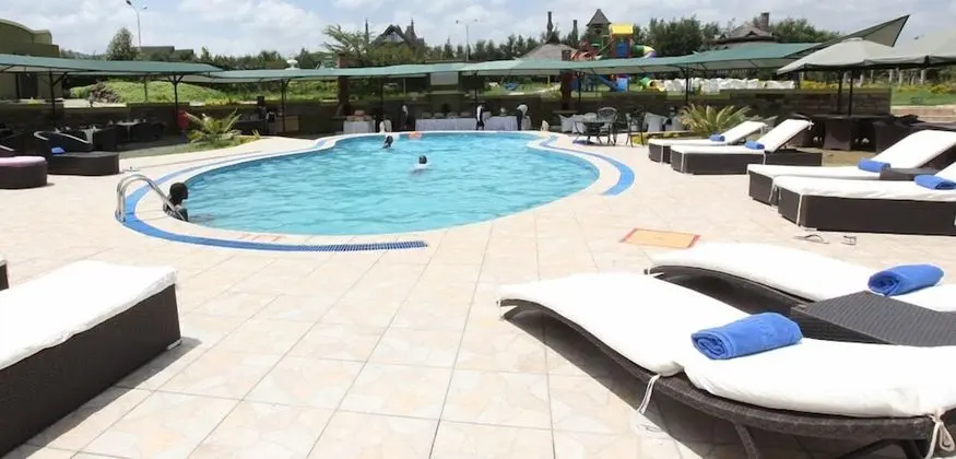 Giraffe Ark Game Lodge