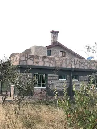 Giraffe Lookout House