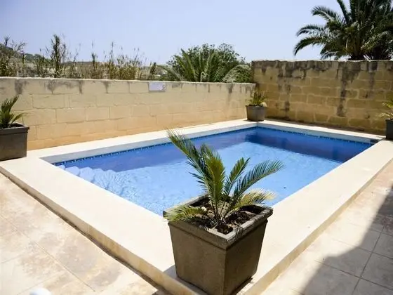 Girardu Ir-rabat G Awdex