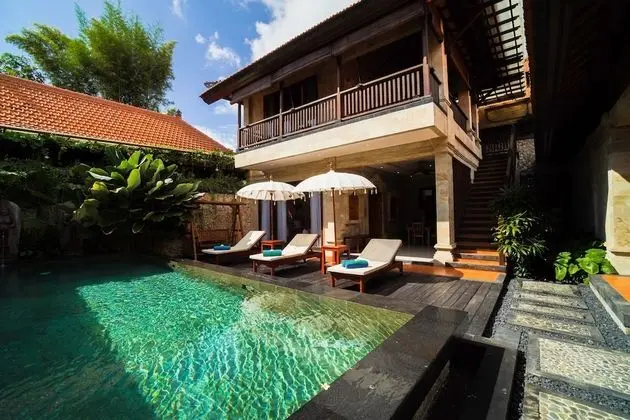 Giri Bhagawan Villas & Spa - Oda