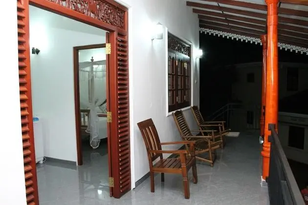 Girilena Guest House - Lobi