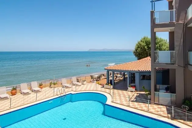 Girogiali Beach hotel (only adults)