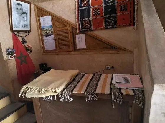 Gite Paradis d'Ait Bouguemez - Hostel - Lobi