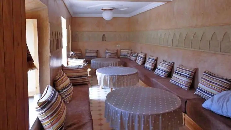 Gite Paradis d'Ait Bouguemez - Hostel - Yerinde Yemek