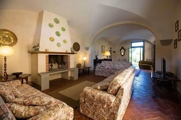 Villa Giunone With Pool Close to Volterra - Oda