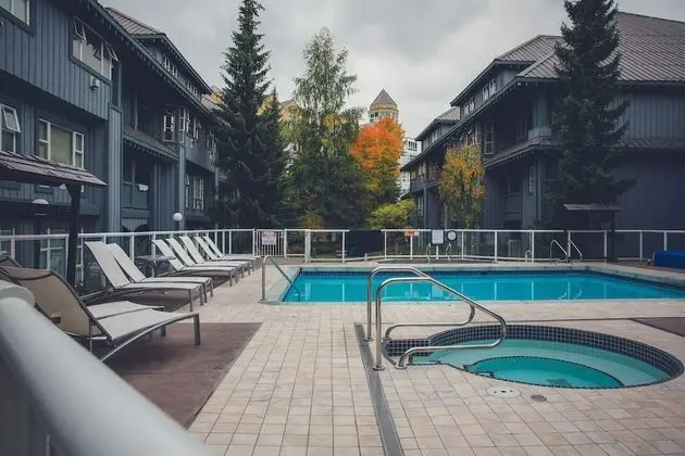 Glacier Lodge Boutique Hotel