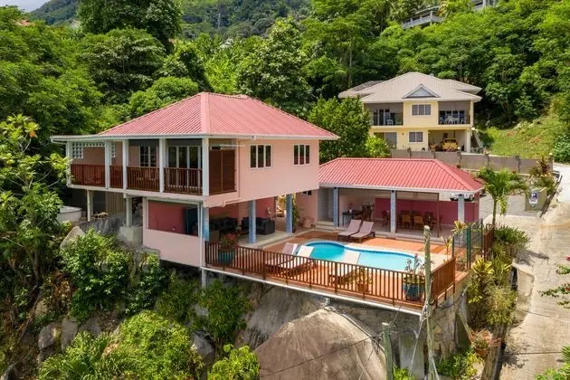 GLACIS HEIGHTS VILLA