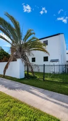 Gladstone Capricorn Apartments - Dış Mekan