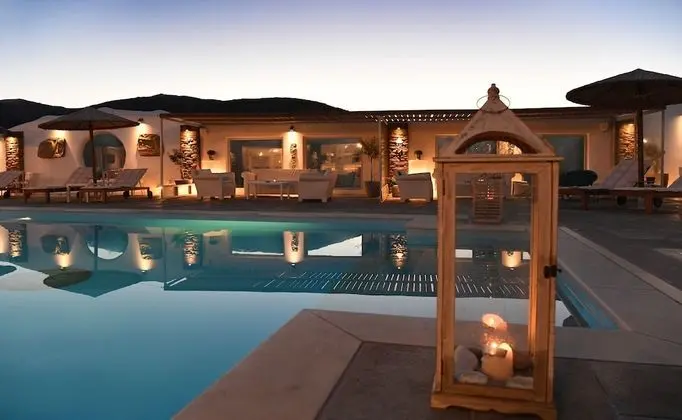 Glafki Studios & Suites