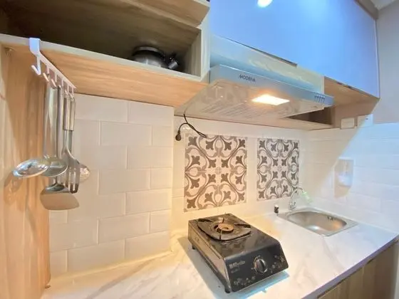 Glam Decor Studio Apartment at Emerald Towers - Mutfak