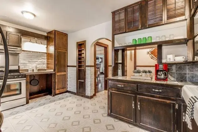 Glamorous Green Beauty