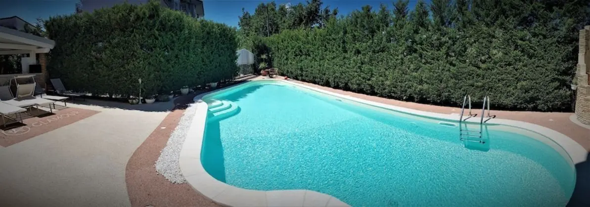 Glamour Bed And Breakfast