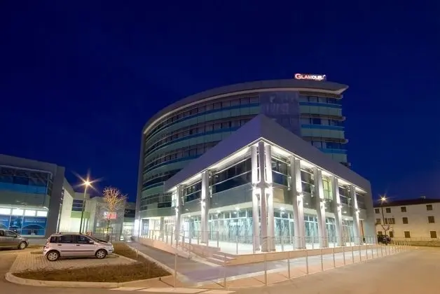 Hotel Glamour - 1