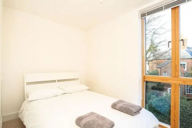 The Glasshouse Escape - 5BDR Victorian Jewel with Modern Twists in Jericho - Oda