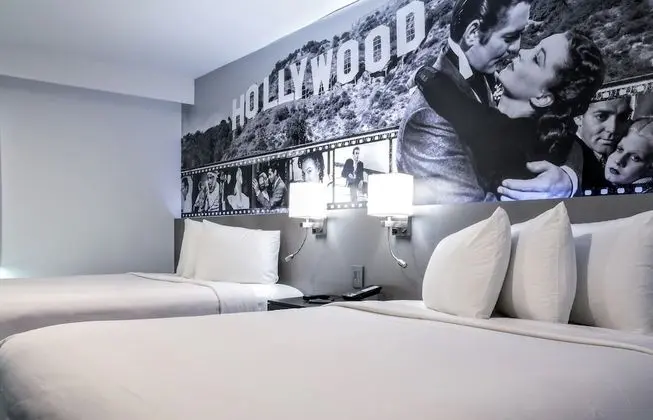 Glen Capri Inn & Suites - Burbank Universal - 1