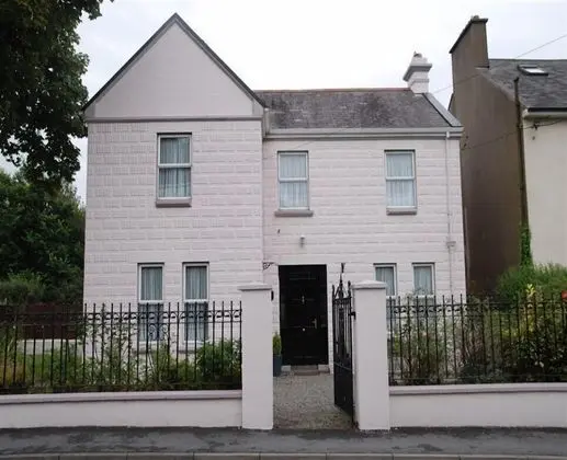 Glenart House