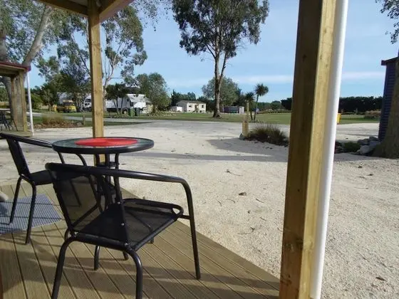 Glenavys Waitaki River Motor Camp - Caravan Park - 1